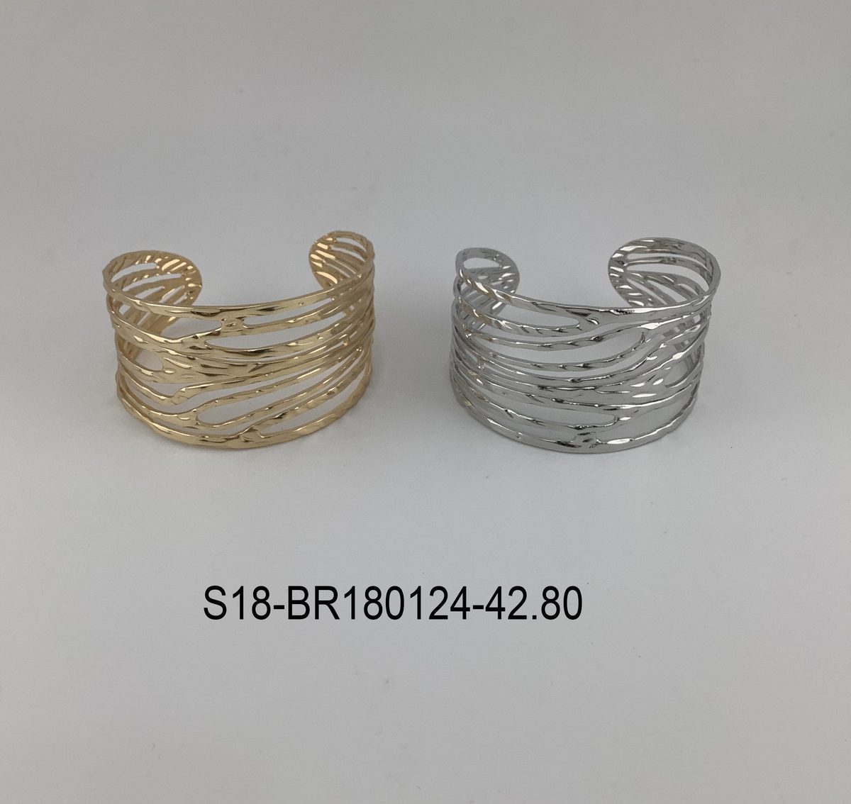 Pulsera. 6 pcs plateado / 6 pcs dorado