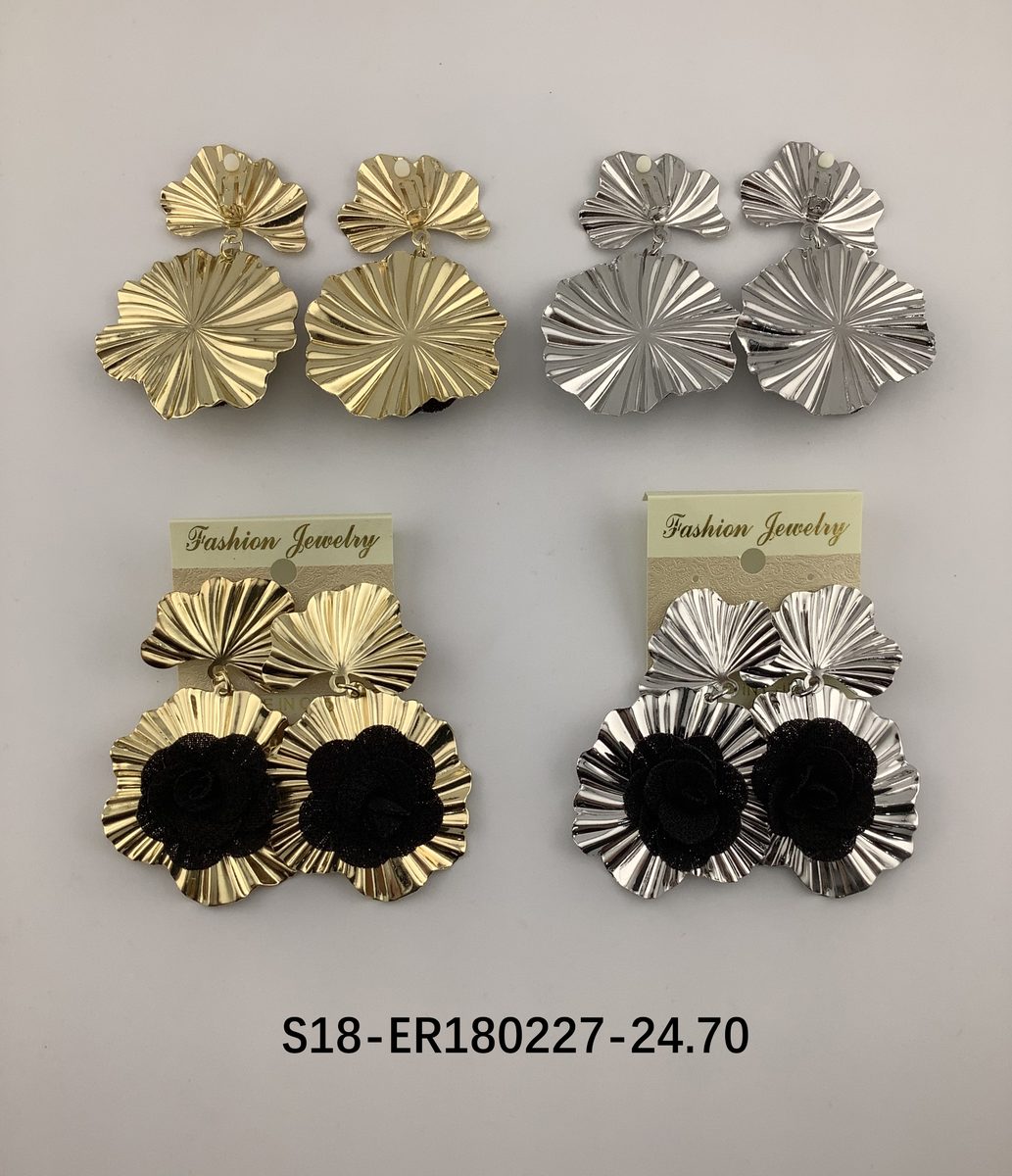 Aros (clip on) 6 pcs dorados / 6 pcs plateado