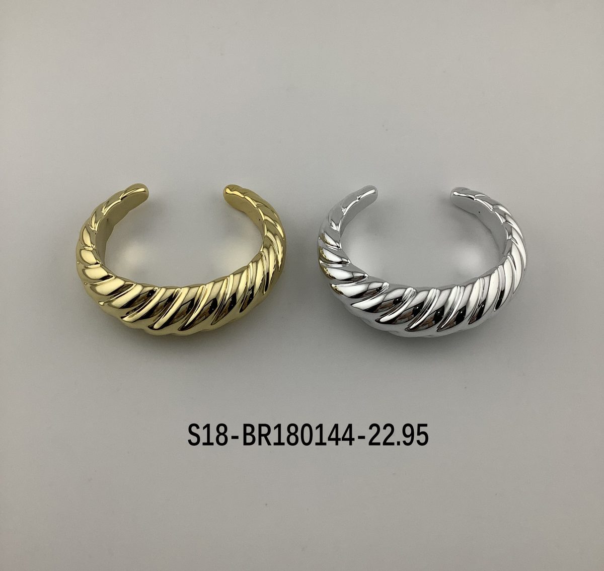 Pulsera. 6 pcs plateado / 6 pcs dorado