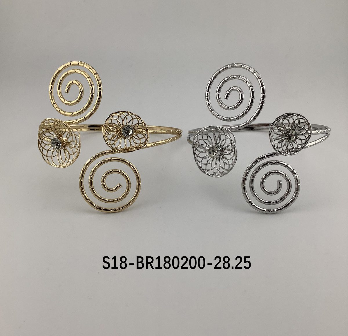 Brazalete. 6 pcs plateado / 6 pcs dorado