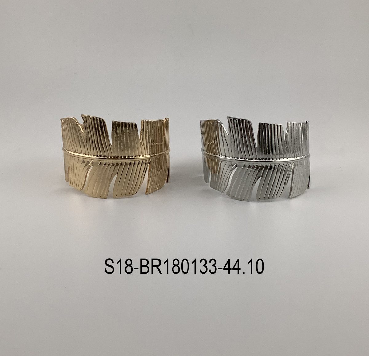 Pulsera. 6 pcs plateado / 6 pcs dorado