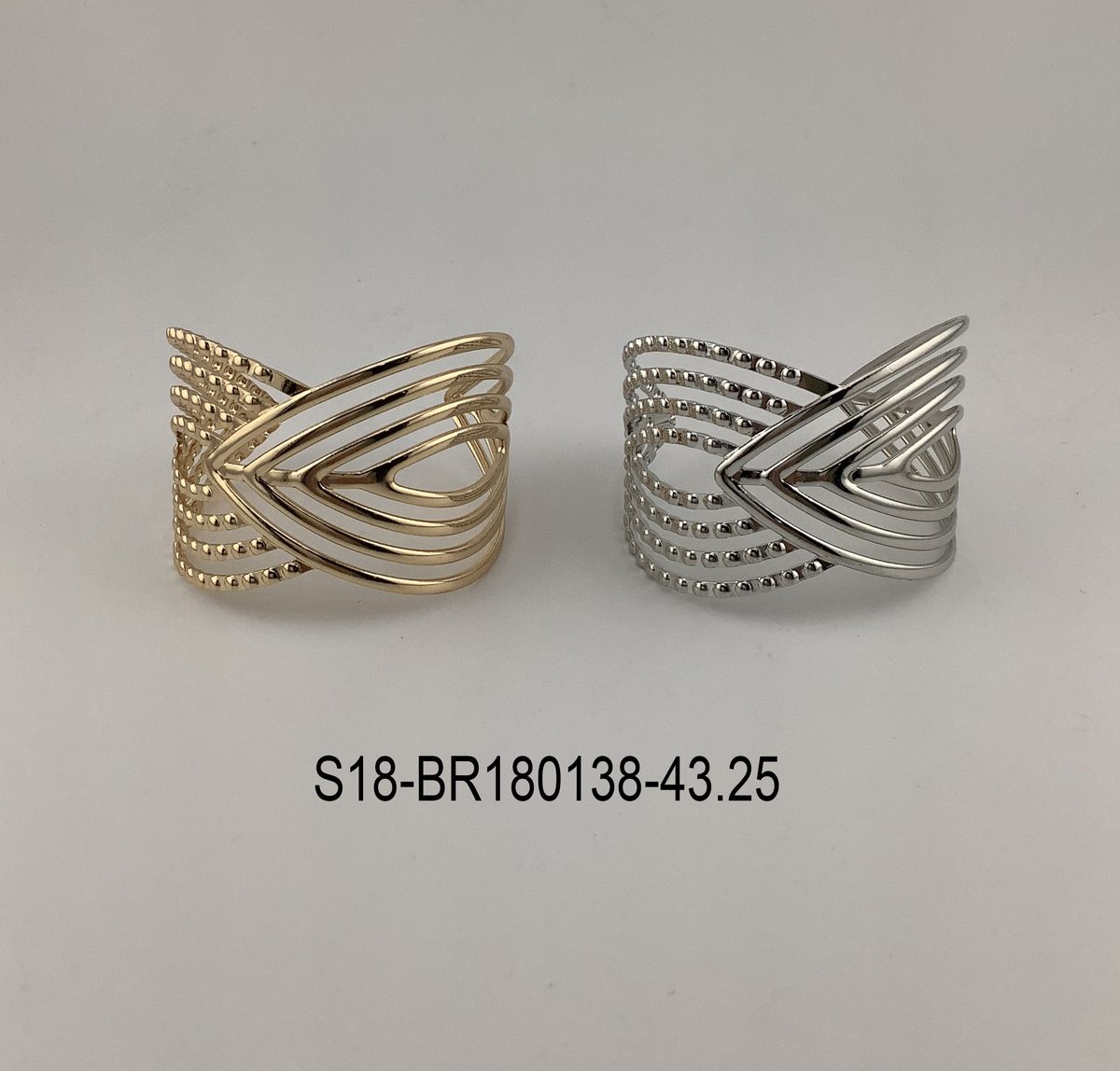 Pulsera. 6 pcs plateado / 6 pcs dorado