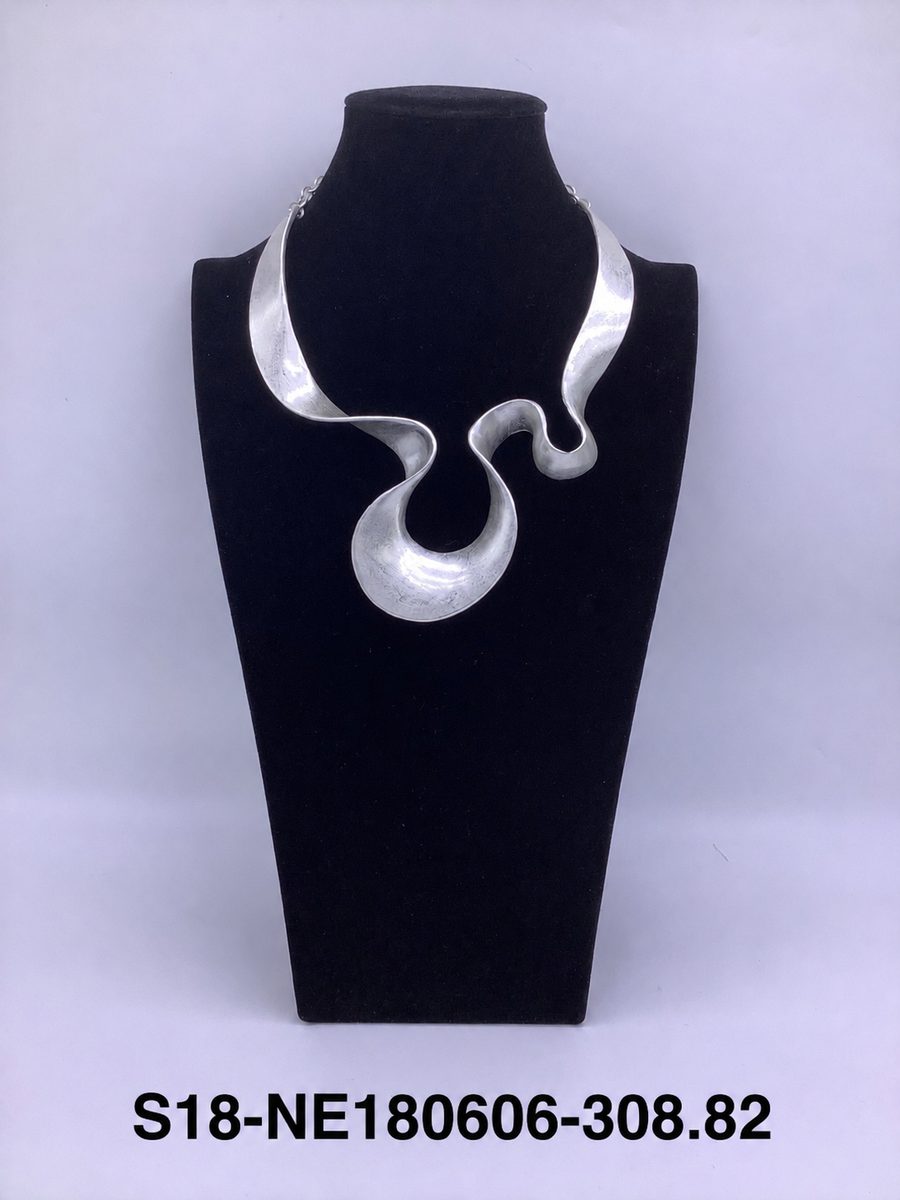 Collares 6 pcs plateados mate 6 pcs dorados mate