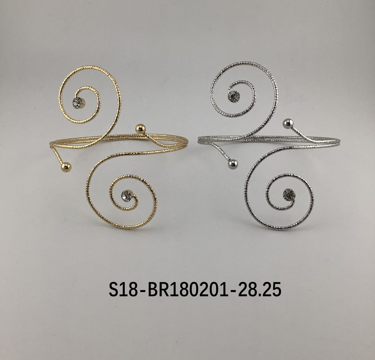 Brazalete. 6 pcs plateado / 6 pcs dorado