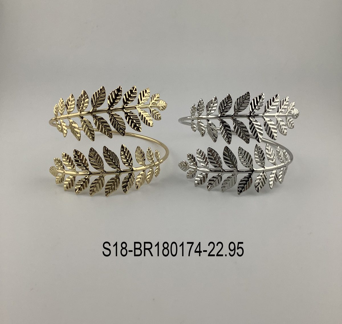 Brazalete. 6 pcs plateado / 6 pcs dorado