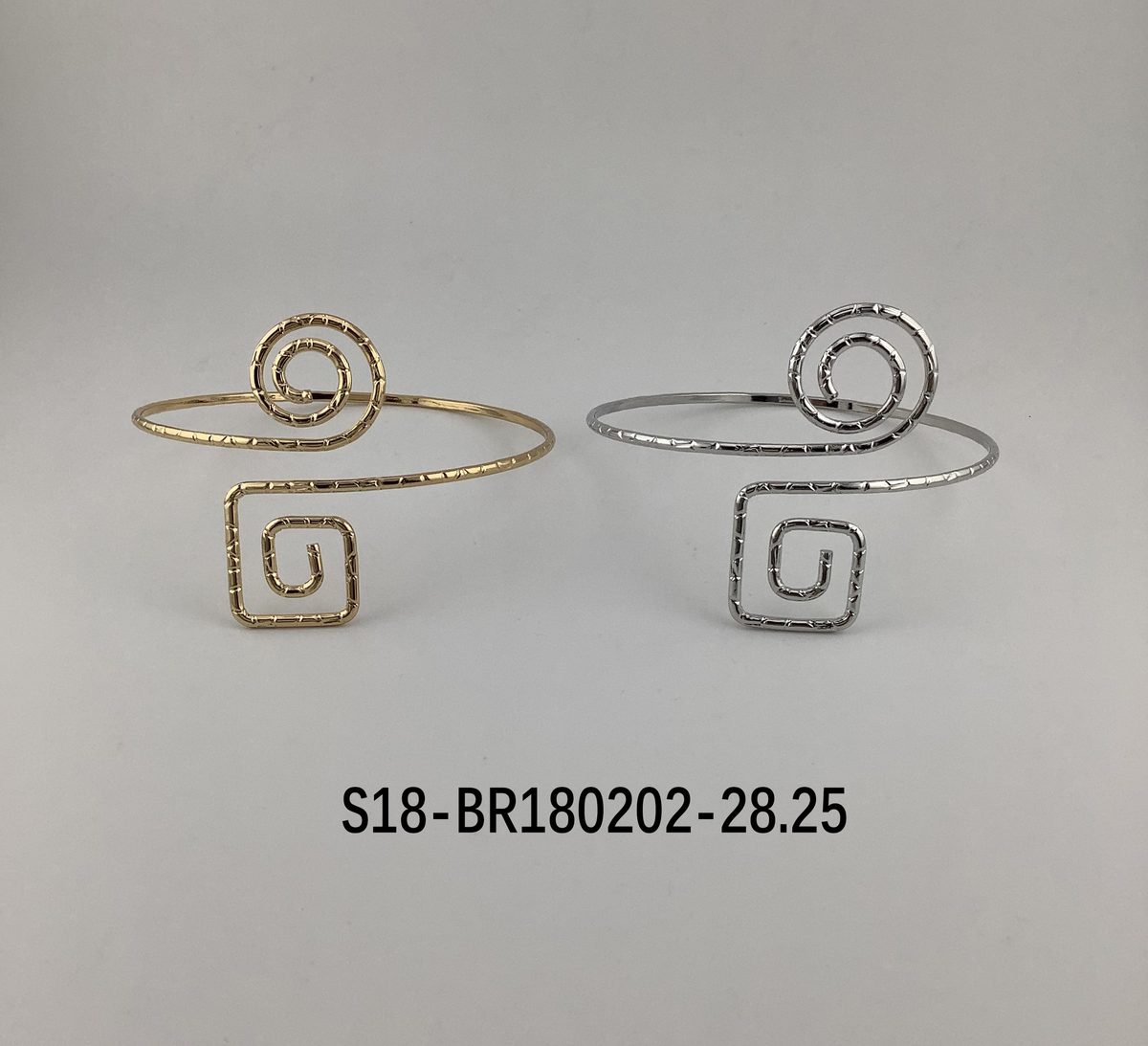 Brazalete. 6 pcs plateado / 6 pcs dorado