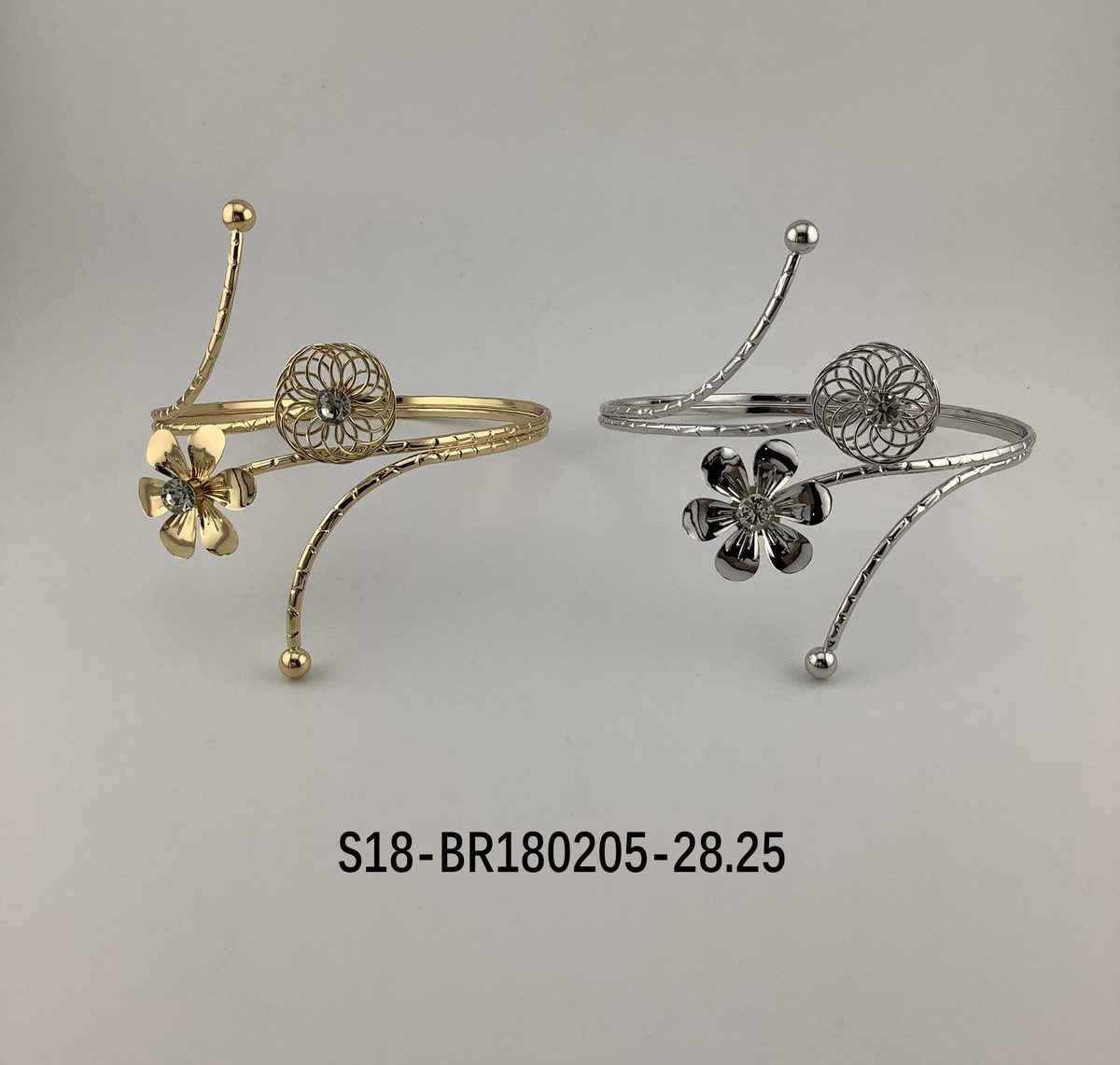 Brazalete. 6 pcs plateado / 6 pcs dorado