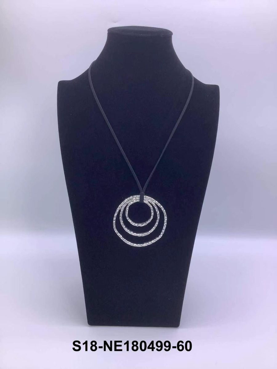 Collar 6 pcs plateados / 6 pcs dorados